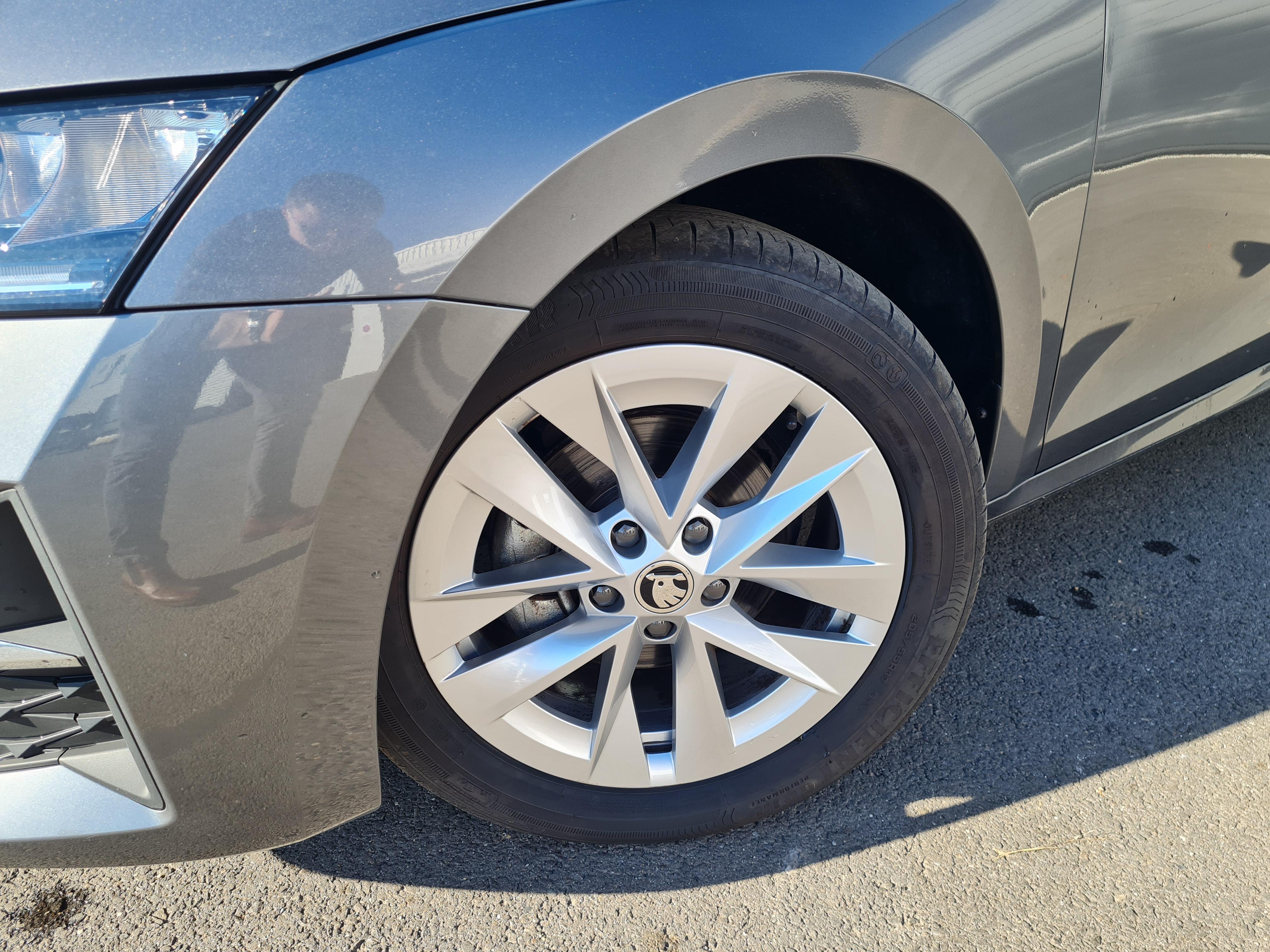 SKODA OCTAVIA COMBI • Selection