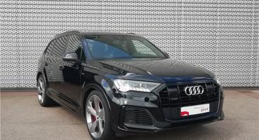 AUDI Q7 • Competition