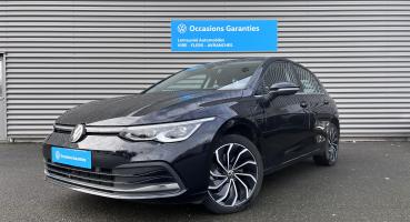 VOLKSWAGEN GOLF &bull; Style