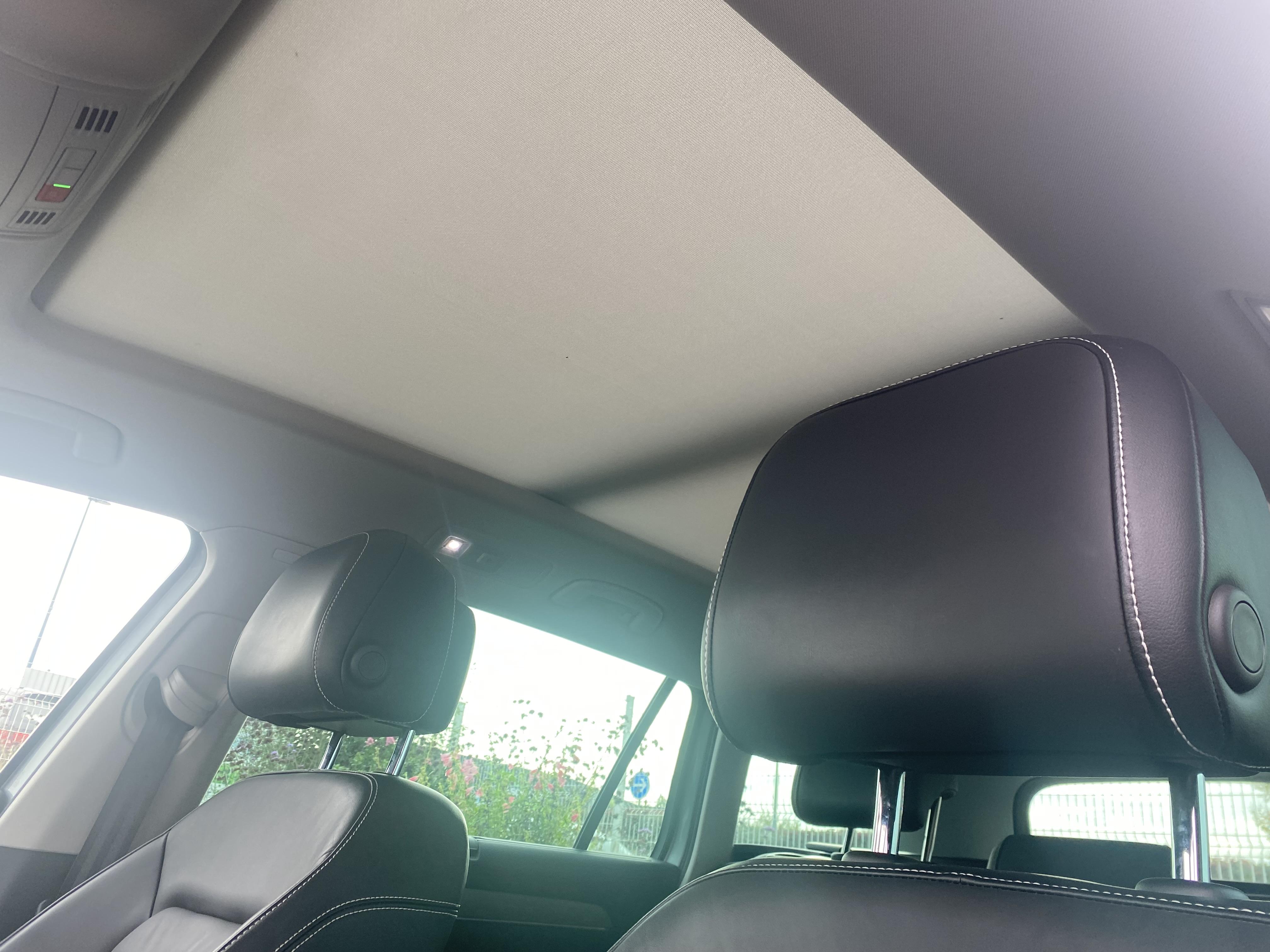 VOLKSWAGEN PASSAT SW • Elegance