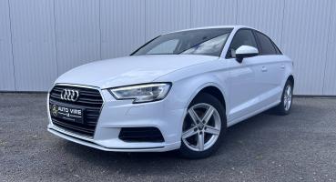 AUDI A3 BERLINE BUSINESS &bull; Business line