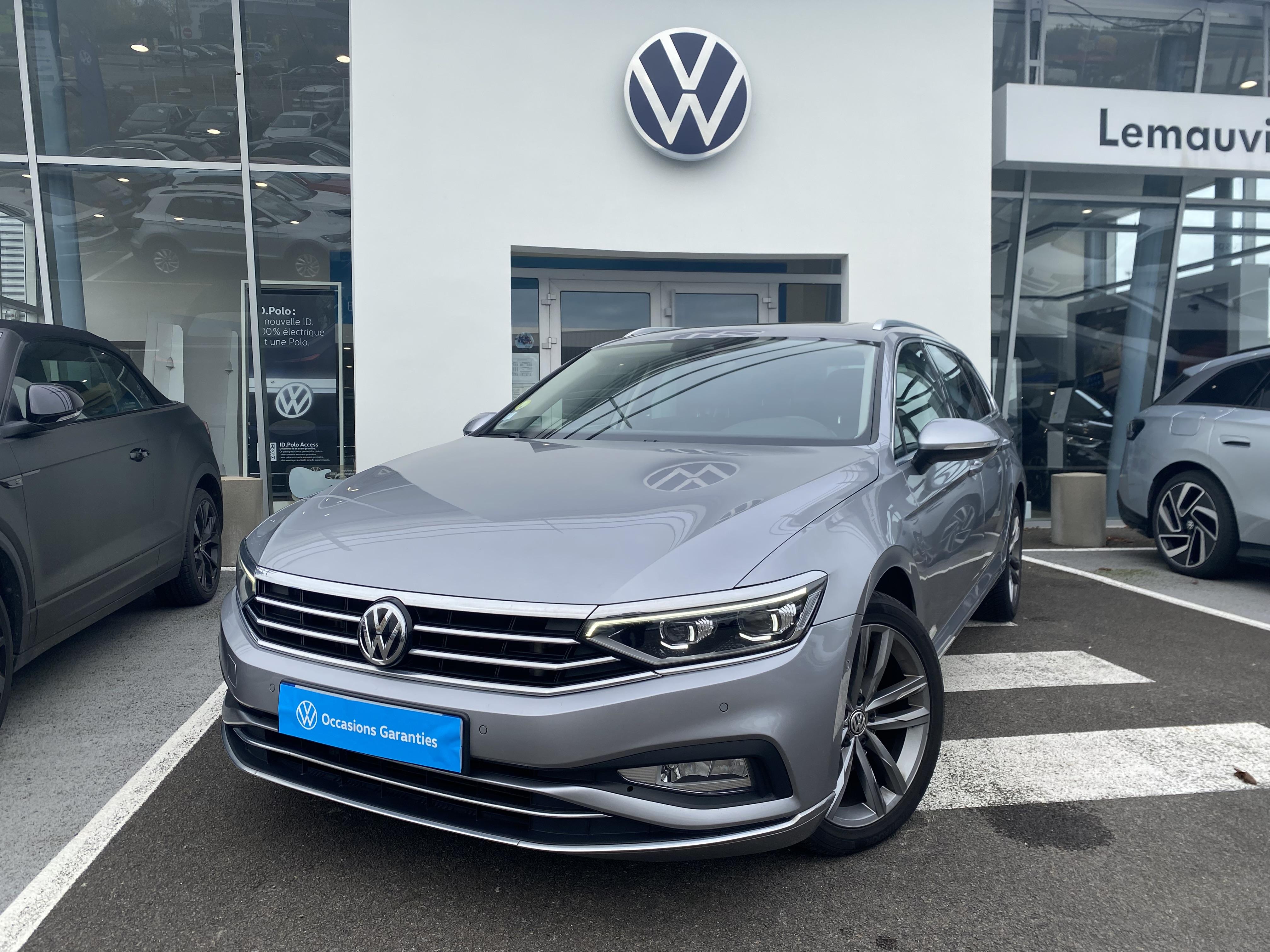 VOLKSWAGEN PASSAT SW • Elegance