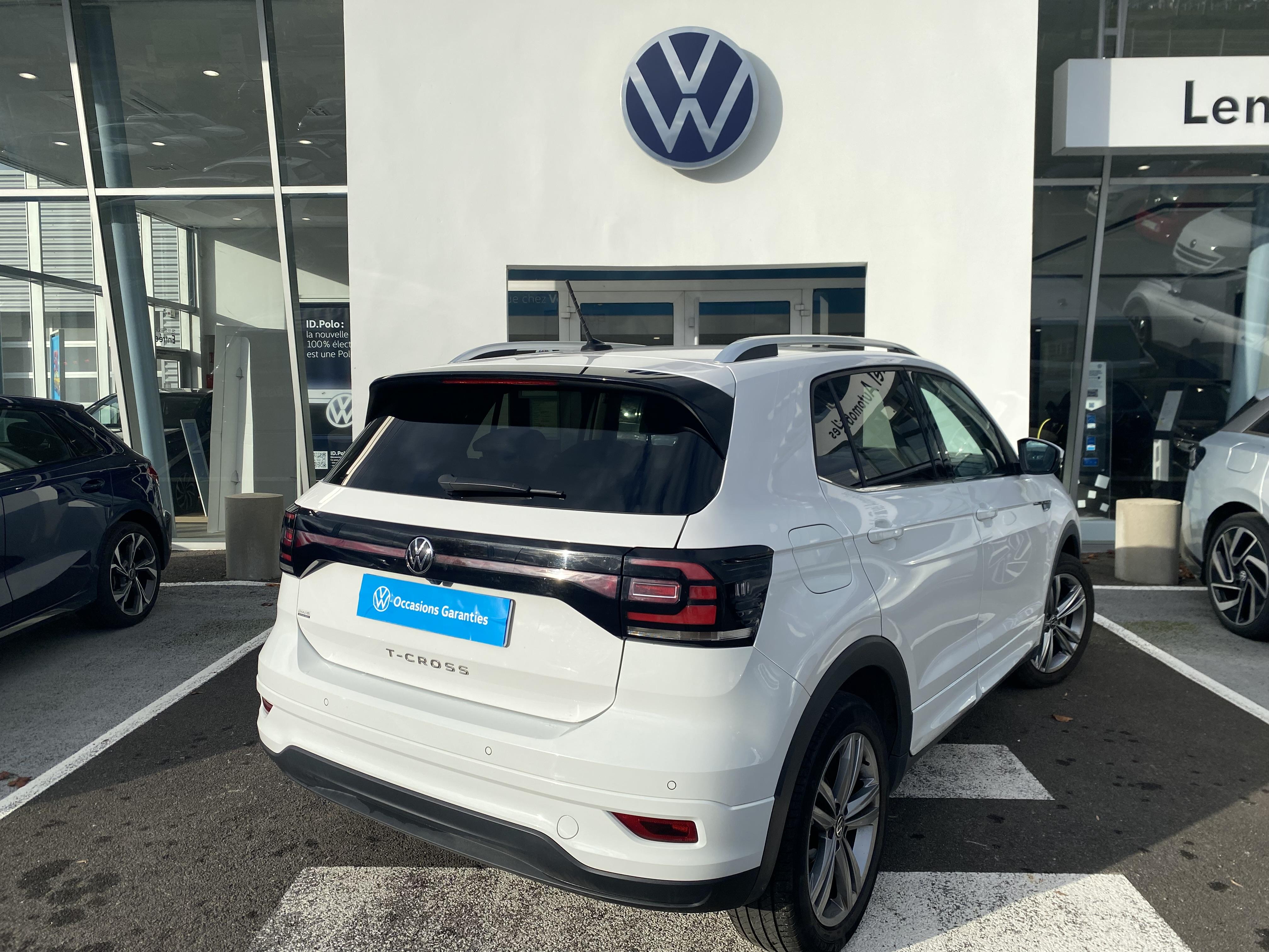 VOLKSWAGEN T-CROSS • R-Line