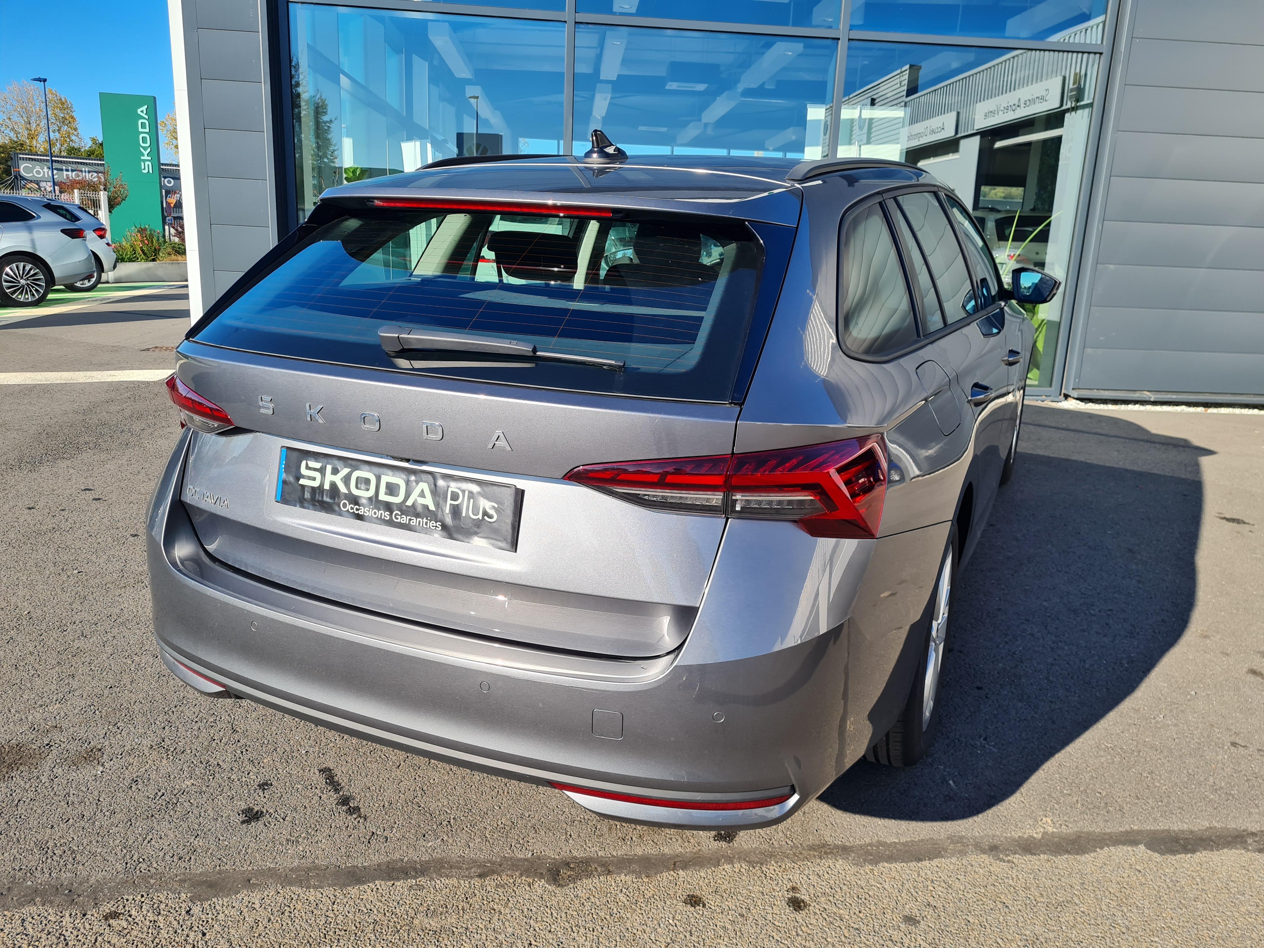 SKODA OCTAVIA COMBI • Selection