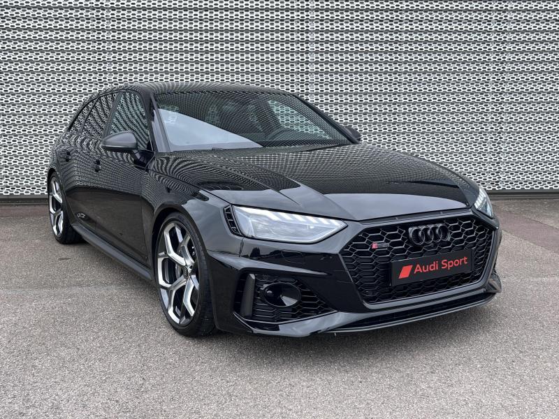 AUDI RS4 AVANT &bull; edition 25 years