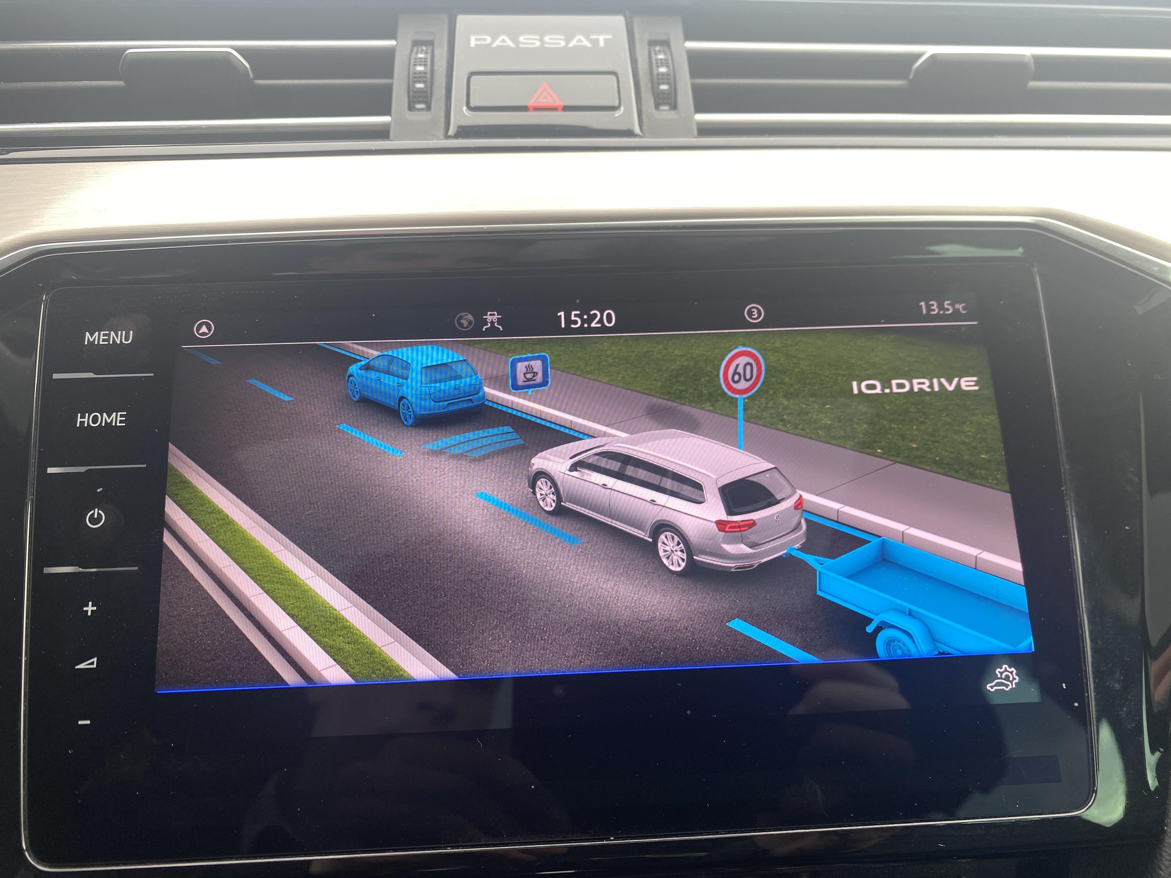 VOLKSWAGEN PASSAT SW • Elegance