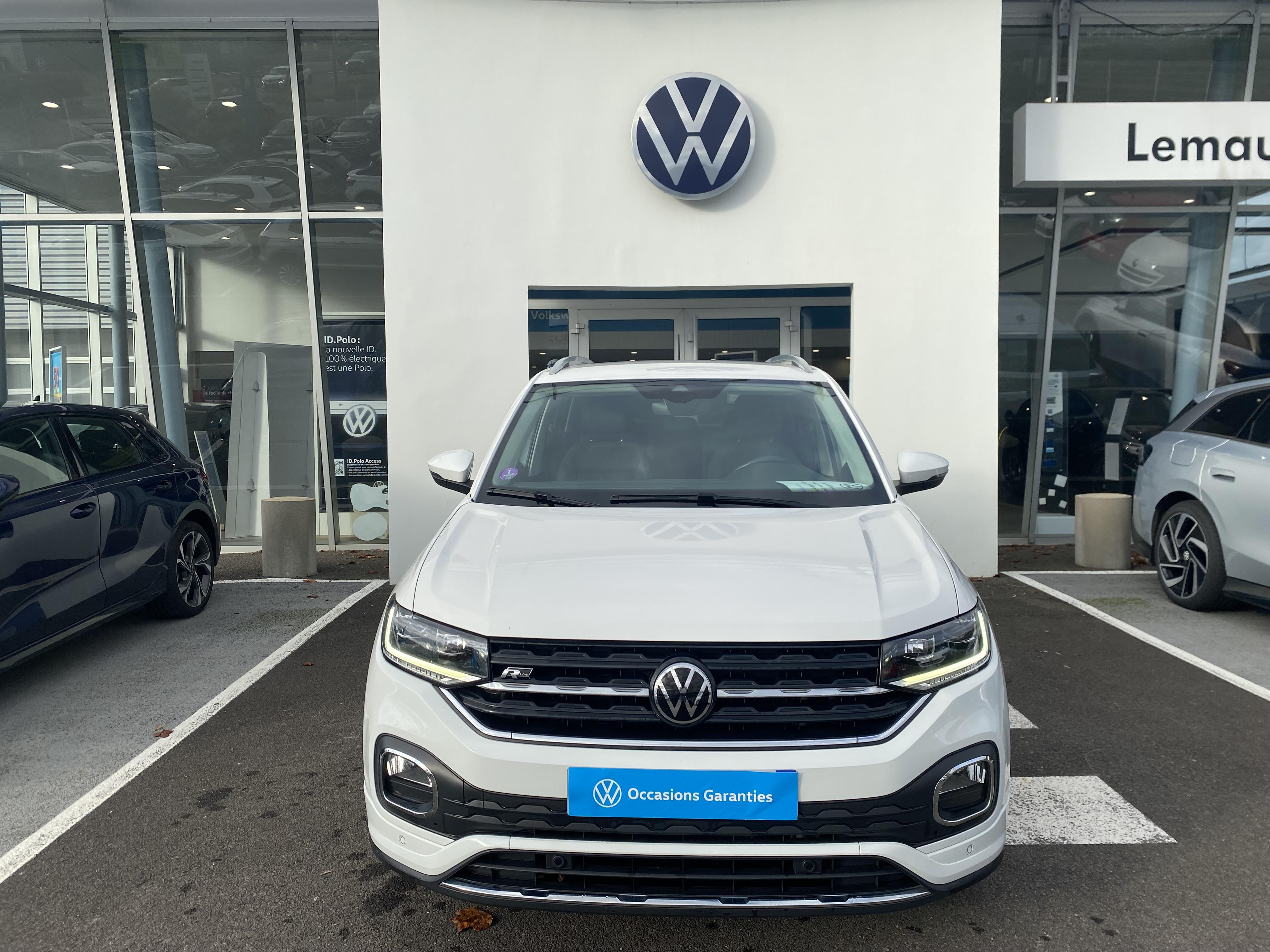 VOLKSWAGEN T-CROSS • R-Line