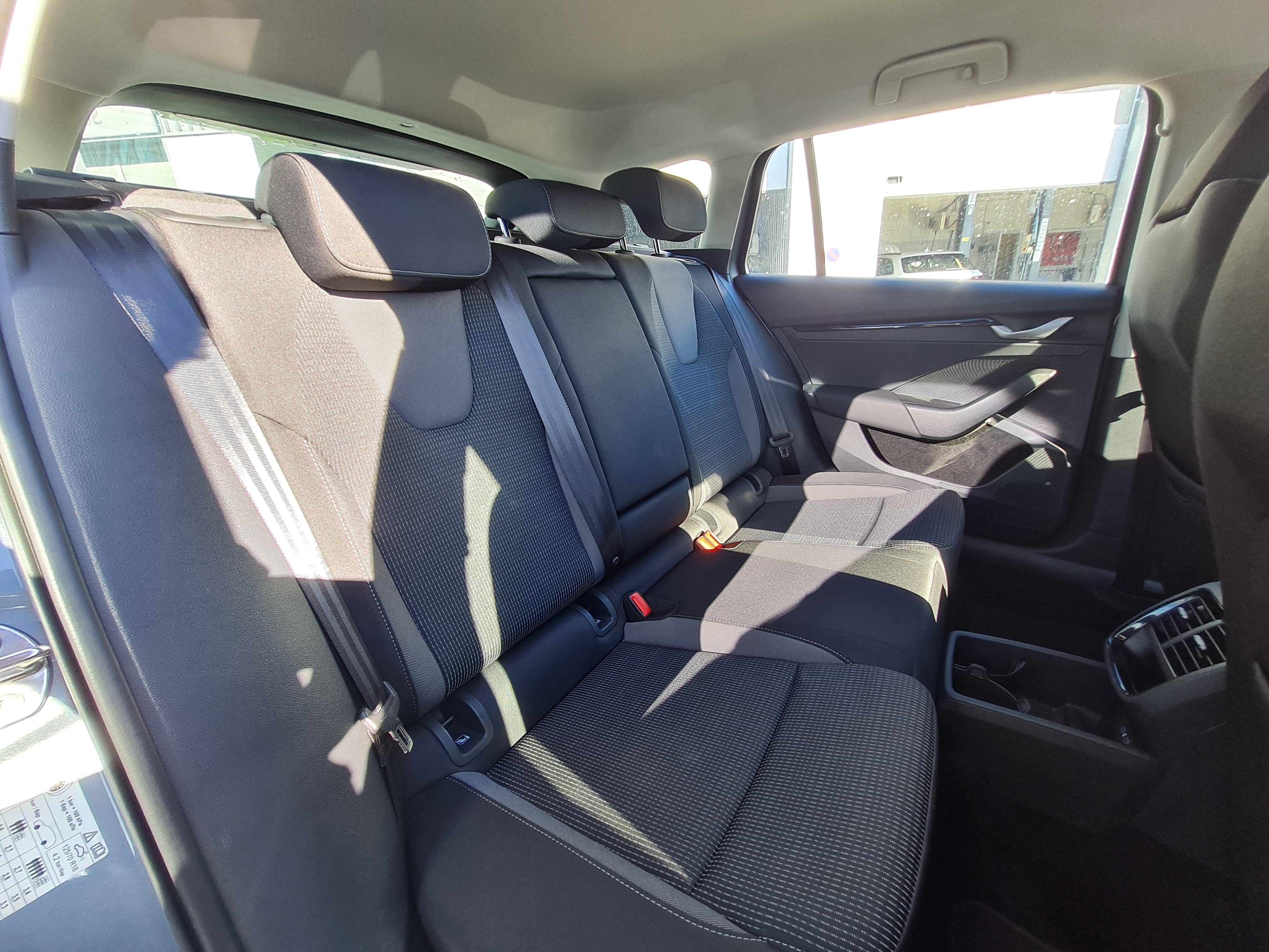 SKODA OCTAVIA COMBI • Selection